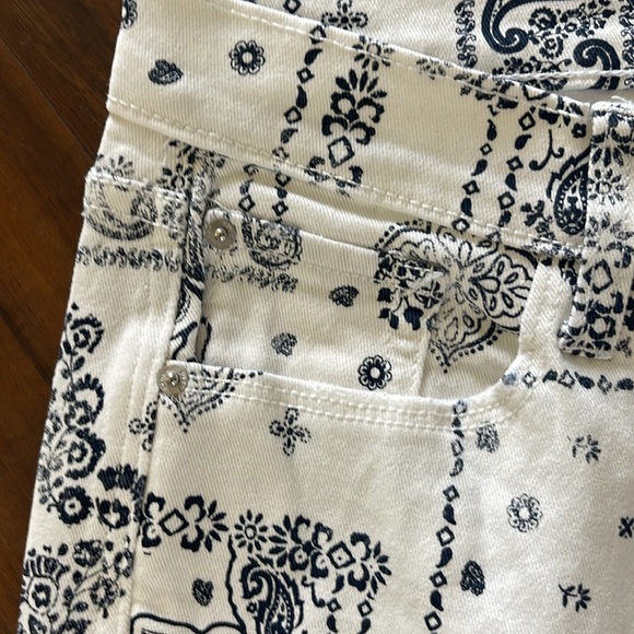 New Kensie Jeans The Ultimate High Rise Skinny Jean Bandana White Combo - Picture 7 of 12